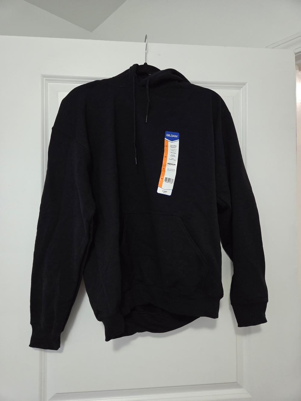 Gildan Men's Black Hoodie Sweatshirt